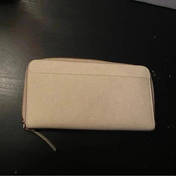 Kate Spade Wallet - Picture 7 of 7